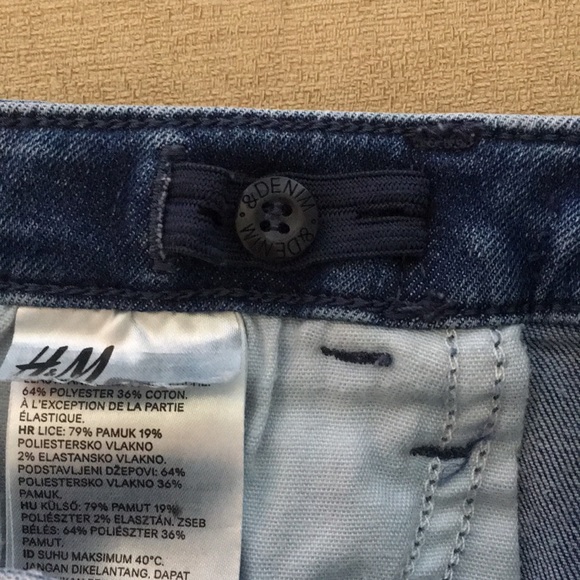 H&M brand &denim Girls Distressed Denim Shorts - Picture 7 of 8